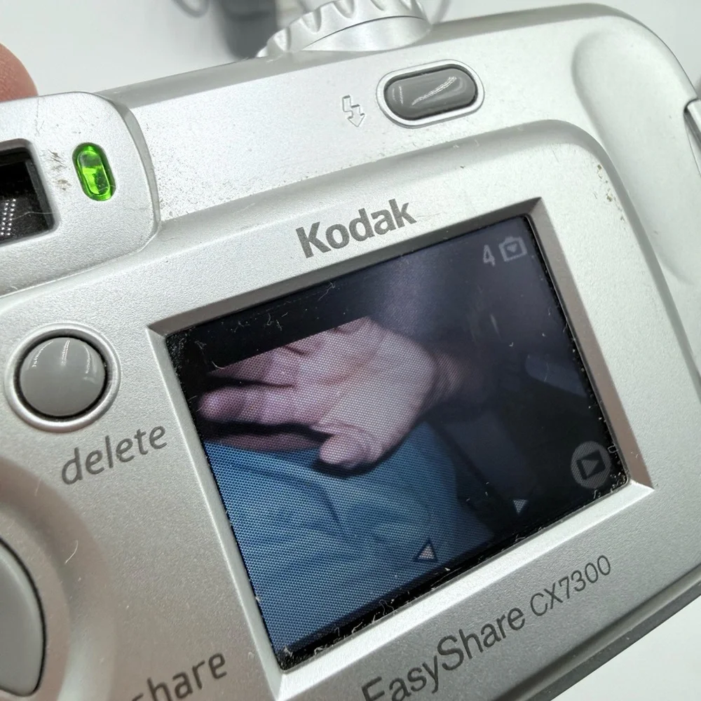 Kodak EasyShare CX7300 Digital Camera + Printer Dock Bundle READ